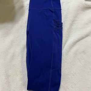 COPY - Blue Fabletics leggings